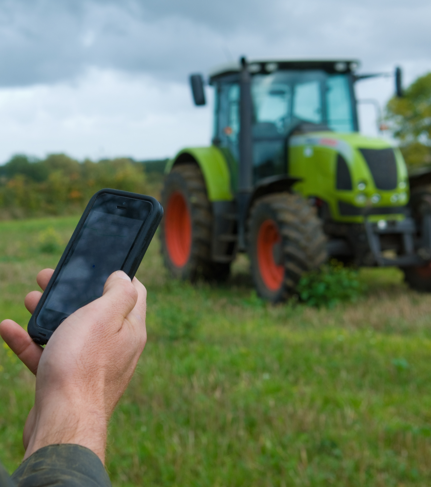 Controlling a tractor with a smartphone